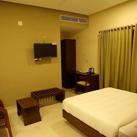 埃尔讷古勒姆 Kira Palace Residency酒店 外观 照片