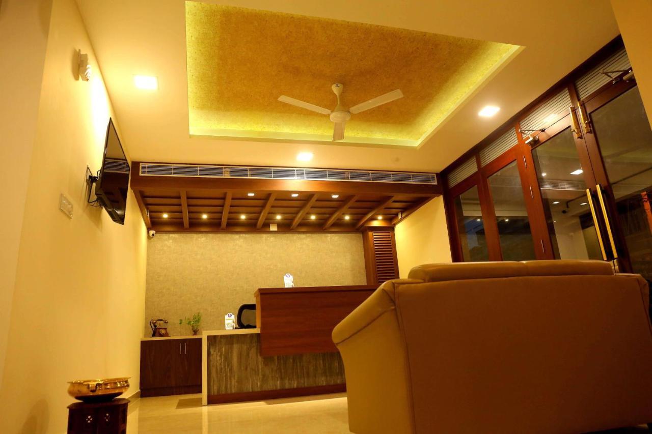 埃尔讷古勒姆 Kira Palace Residency酒店 外观 照片