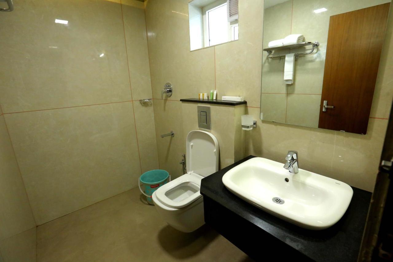 埃尔讷古勒姆 Kira Palace Residency酒店 外观 照片