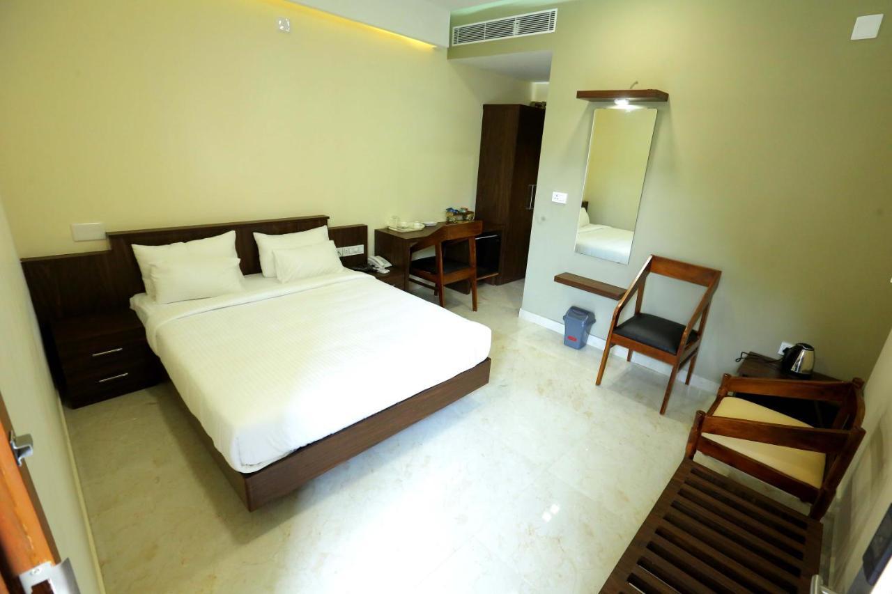 埃尔讷古勒姆 Kira Palace Residency酒店 外观 照片