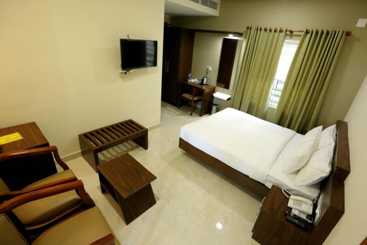 埃尔讷古勒姆 Kira Palace Residency酒店 外观 照片