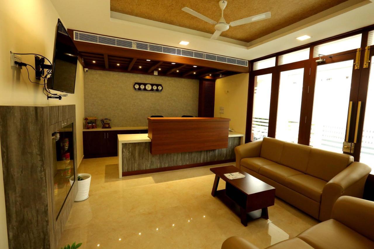 埃尔讷古勒姆 Kira Palace Residency酒店 外观 照片
