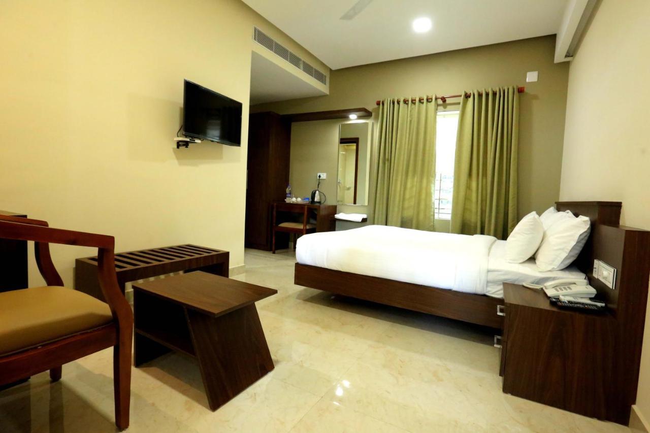 埃尔讷古勒姆 Kira Palace Residency酒店 外观 照片